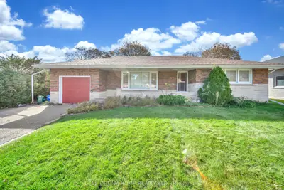 834 Law Street, Oshawa, On L1g 4m4