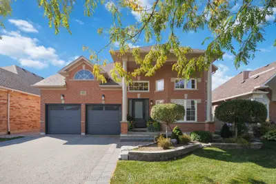 1618 Chilliwack Street, Oshawa, On L1k 0c4
