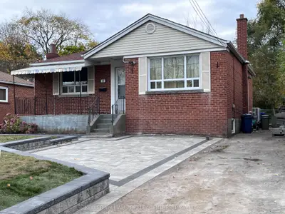 30 Glen Everest Road Lower, Toronto, On M1n 1j3