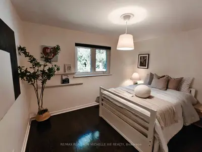 71 Oakmeadow Boulevard, Toronto, On M1e 4g6