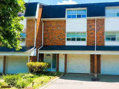 143 Purpledusk Trail, Toronto, On M1e 4c9