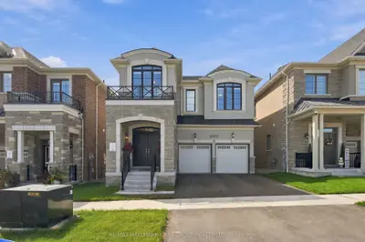 3302 Marchington Square, Pickering, On L1x 0n1
