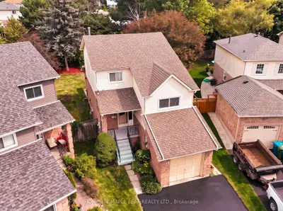 12 Giles Court, Whitby, On L1n 8t5