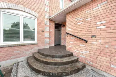 299 Delaney Drive, Ajax, On L1t 3s6