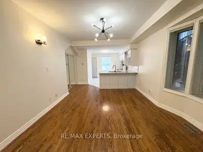 721 Carlaw Avenue Main, Toronto, On M4k 3k8