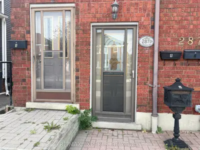 287 Sammon Avenue Unit D, Toronto, On M4j 1z9