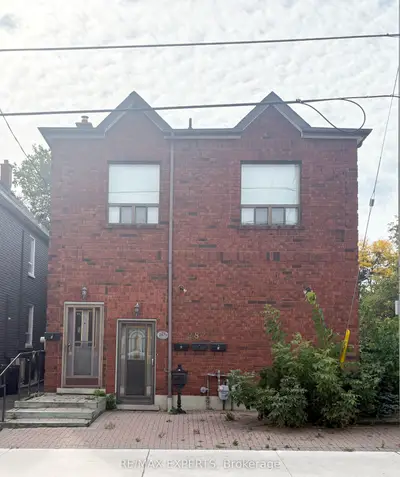 287 Sammon Avenue Unit D, Toronto, On M4j 1z9