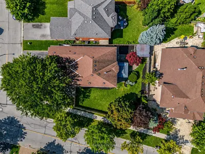 1 Mcneilage Court, Ajax, On L1t 3z5