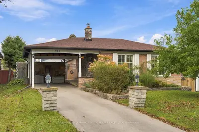 809 Bem Avenue, Pickering, On L1w 1x2