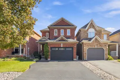 28 Castle Green Drive, Whitby, On L1r 2p9