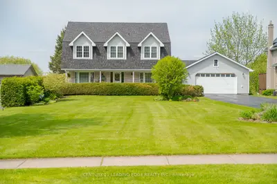 5048 William Street, Pickering, On L1y 1b2