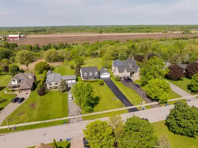 5048 William Street, Pickering, On L1y 1b2