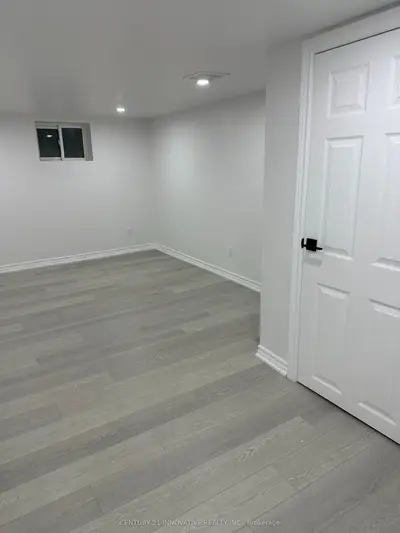 68 Cree Avenue Bsmt, Toronto, On M1m 1z6