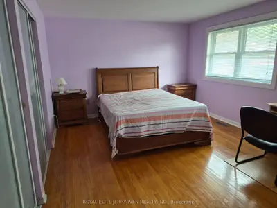 44 Castledene Crescent, Toronto, On M1t 1s1