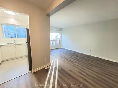 477 Dean Avenue 24, Oshawa, On L1h 3e4
