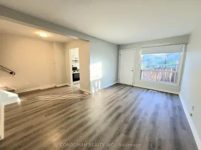 477 Dean Avenue 24, Oshawa, On L1h 3e4