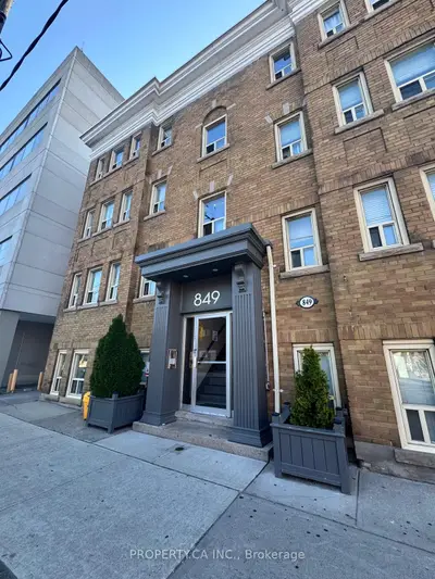 849 Broadview Avenue E 28, Toronto, On M4k 2p9