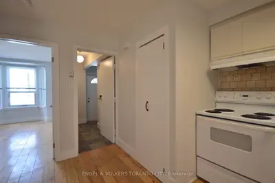 1801 Dundas Street E Main Floor, Toronto, On M4l 1m4