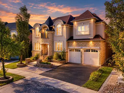 6 Dolby Crescent, Ajax, On L1z 0e1