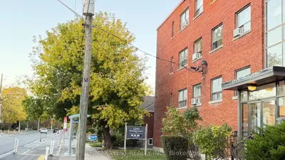 1243 Broadview Avenue 110, Toronto, On M4k 2t3