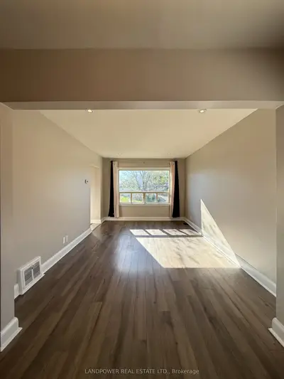 155 N Bonnington Avenue, Toronto, On M1k 1y2