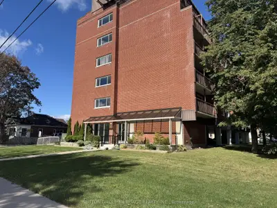 144 Queen Street W 403, Clarington, On L1c 1m9