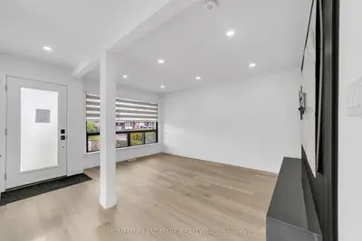 31a (main Floor) Laurel Avenue, Toronto, On M1k 3j3