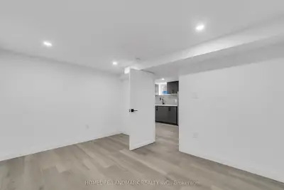 31a (basement) Laurel Avenue, Toronto, On M1k 3j3