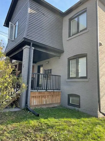 1659 Gerrard Street E 1, Toronto, On M4l 2a9
