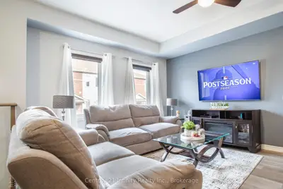4 Dunsley Way, Whitby, On L1n 0l5