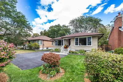 89 Harmony Road N, Oshawa, On L1g 6l1