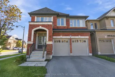2560 Bandsman Crescent, Oshawa, On L1l 0m2
