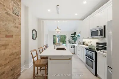 170 Broadview Avenue, Toronto, On M4m 2g5