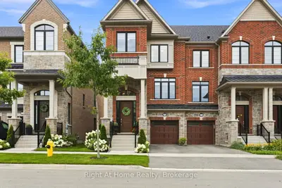 89 Elkington Crescent, Whitby, On L1p 0l7