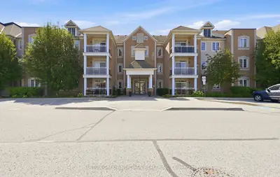 54 Harvey Johnston Way 320, Whitby, On L1m 0j7