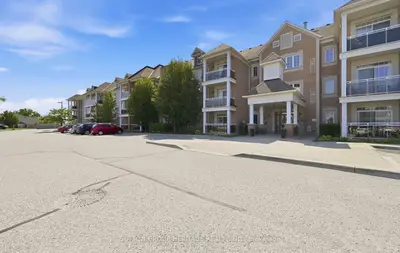 54 Harvey Johnston Way 320, Whitby, On L1m 0j7