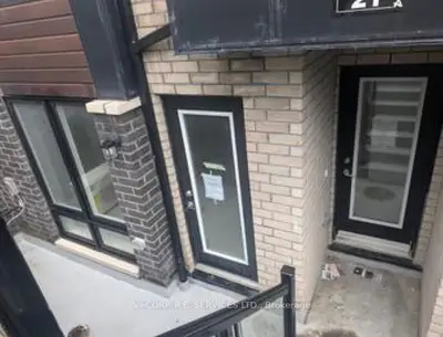 155 Tapscott Road 21, Toronto, On M1b 0e8