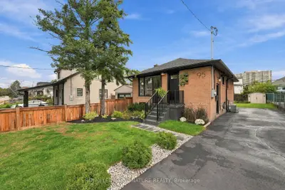 95 Laurel Avenue, Toronto, On M1k 3j8