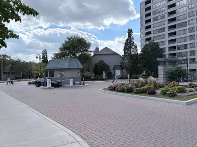 168 Bonis Avenue 602, Toronto, On M1t 3v6