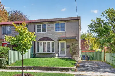 73 Chestnut Crescent, Toronto, On M1l 1y6