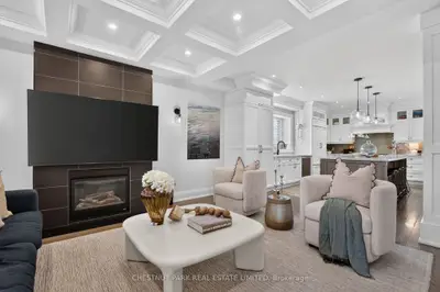 111 Dixon Avenue, Toronto, On M4l 1n8