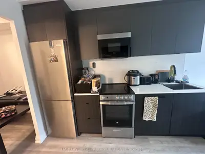 2369 Danforth Avenue 211, Toronto, On M4c 0b1