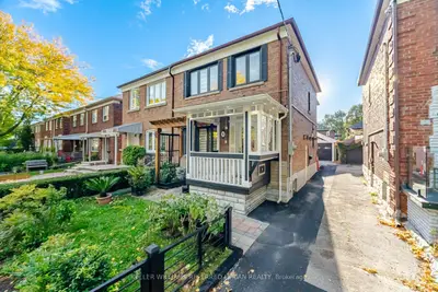 96 Highfield Road, Toronto, On M4l 2v1
