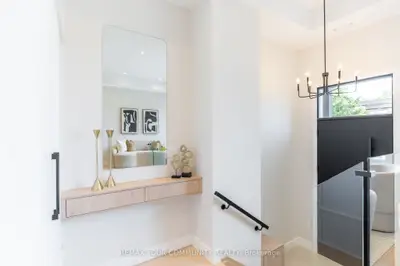 281 Queensdale Avenue, Toronto, On M4c 2b5