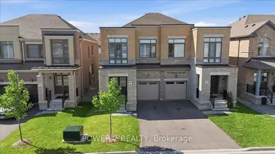 94 Conarty Crescent, Whitby, On L1p 0l4