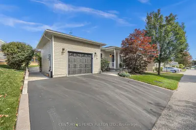 7 Eastbank Road, Clarington, On L1b 1b7
