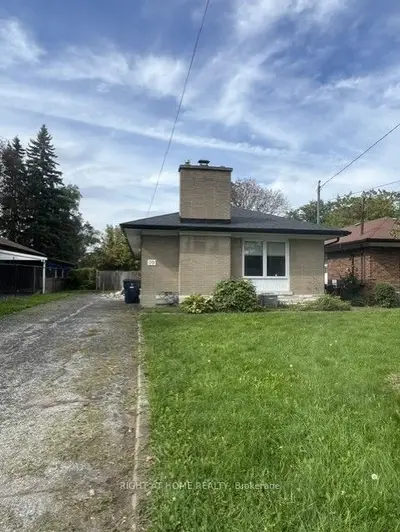 10 Shenley Road Main, Toronto, On M1k 3v6