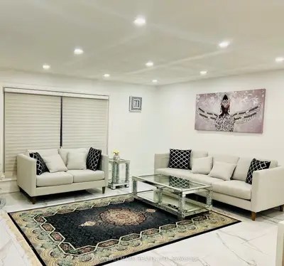 300 Tipperary Street, Oshawa, On L1j 6y1