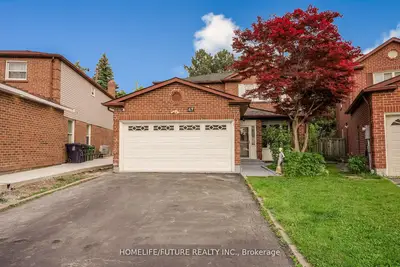 47 Carisbrooke Square Main & 2nd Flr, Toronto, On M1b 4m5