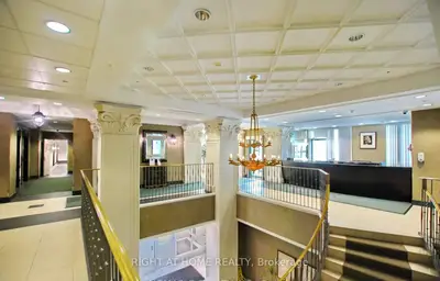 61 Town Centre Court E 608, Toronto, On M1p 5c5